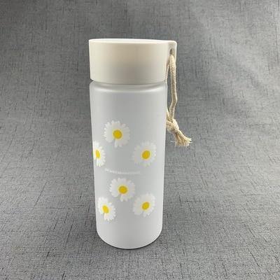 Small Daisy Water Bottle - Momo Babe