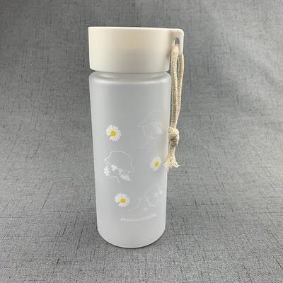 Small Daisy Water Bottle - Momo Babe