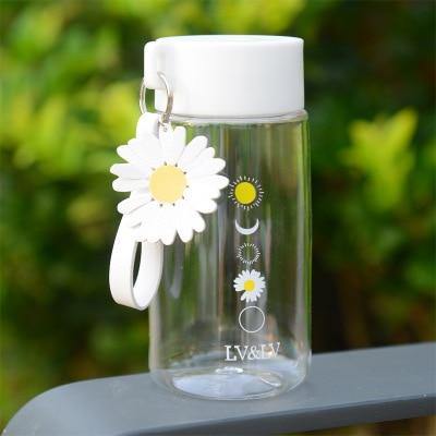 Small Daisy Water Bottle - Momo Babe