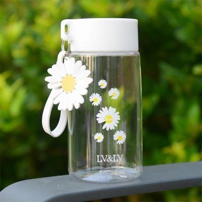 Small Daisy Water Bottle - Momo Babe