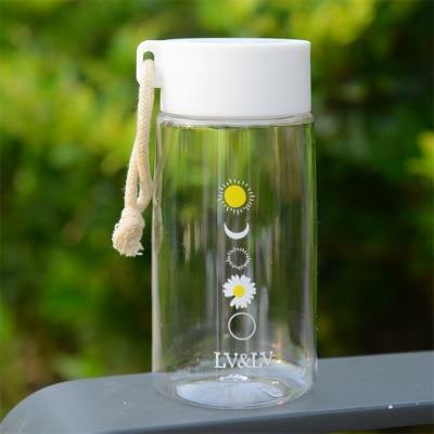 Small Daisy Water Bottle - Momo Babe